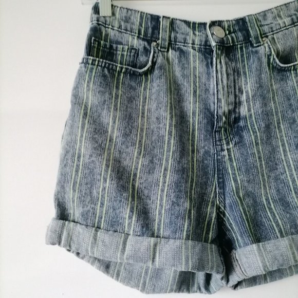 Urban Outfitters BDG Striped Denim Women Shorts - Picture 3 of 7